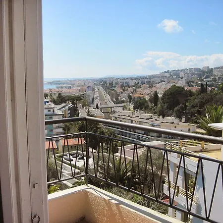 Alltitude 52 Hotel 3*